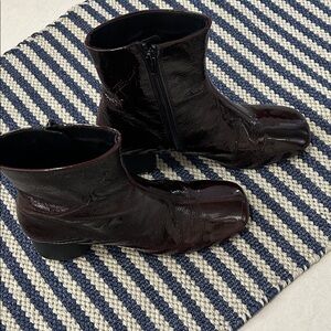 Vagabond shoemakers Livia cherry color patent leather boots.  Size 40 (9.5 - 10)